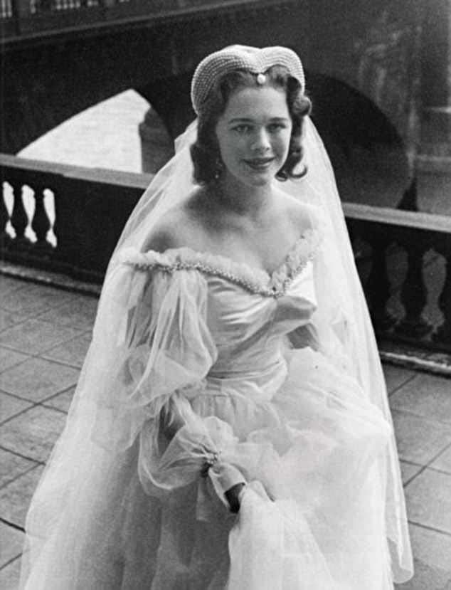 Lady Antonia Fraser shares the stories behind her favourite snaps | Daily  Mail Online