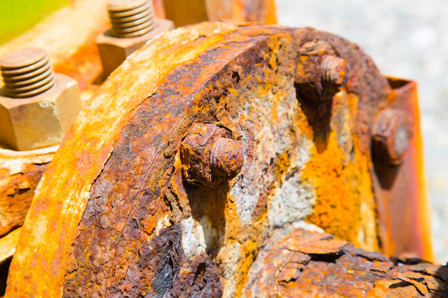 Flange-Corroded-shutterstock_624671954