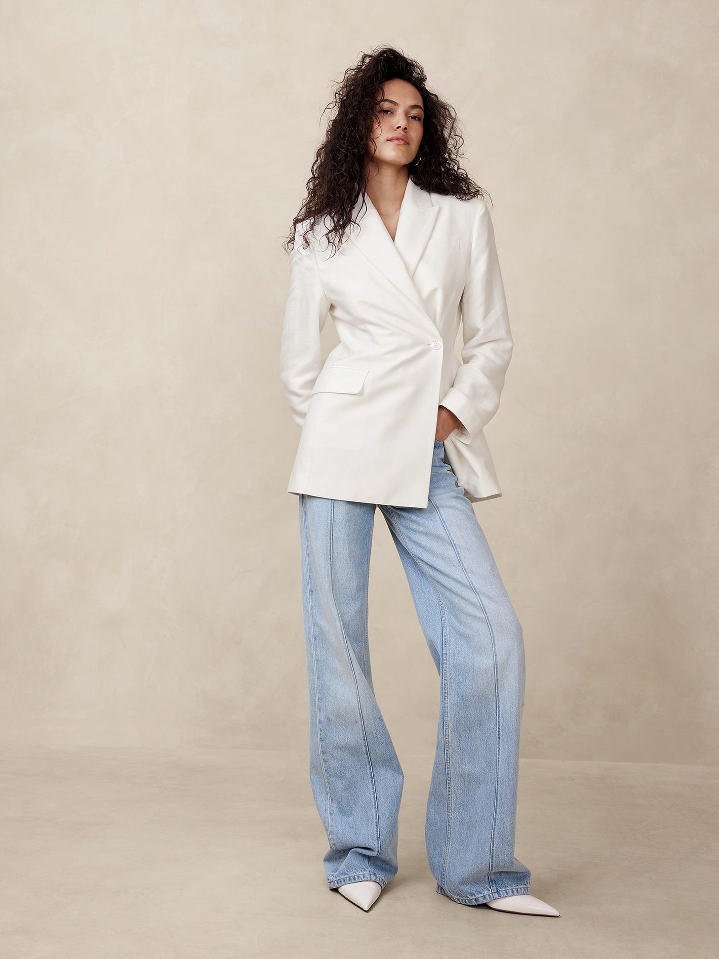 Hourglass Italian Viscose-Linen Blazer Hourglass Italian Viscose-Linen Blazer