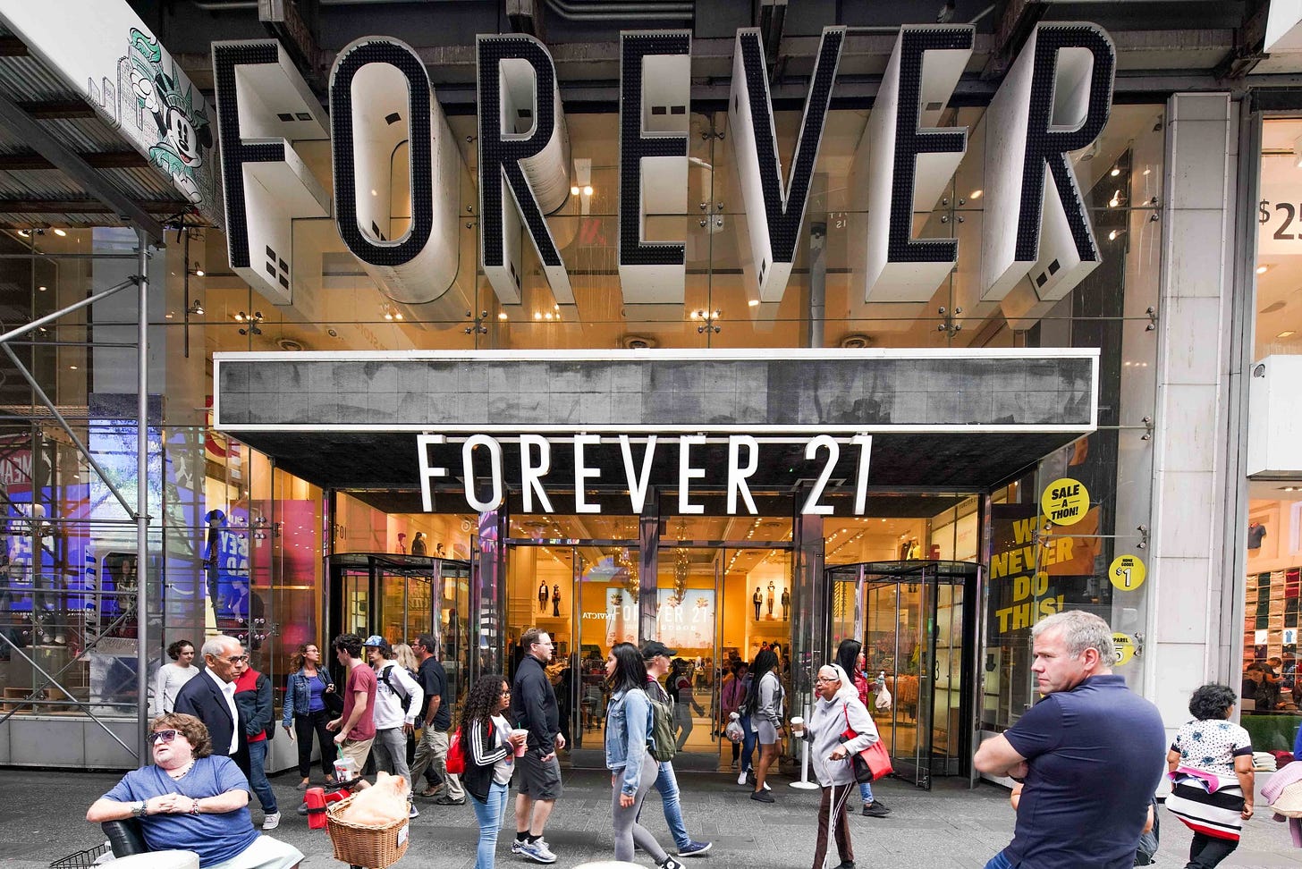 Authentic Considering Forever 21 Deal With Landlord: Source