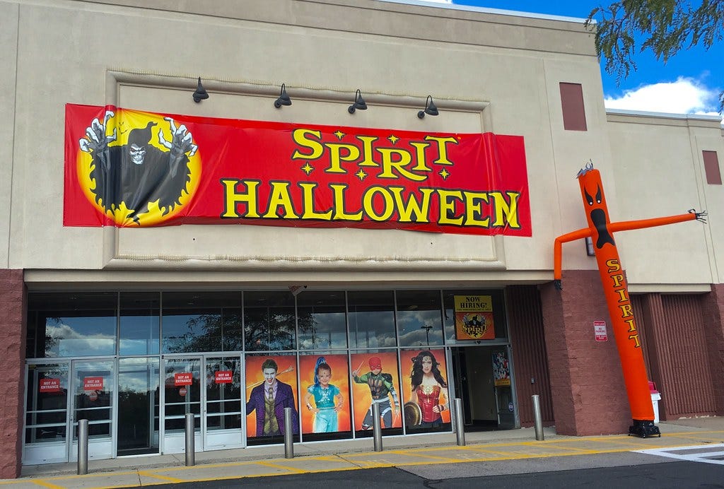 Spirit Halloween Shop 2016, Former Sports Authority, Farmi… | Flickr