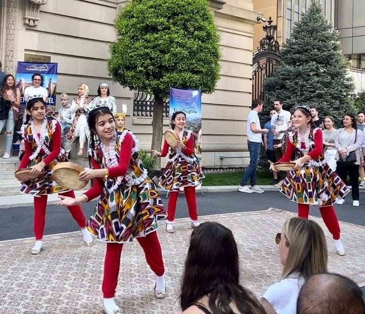 Uzbekistan dances