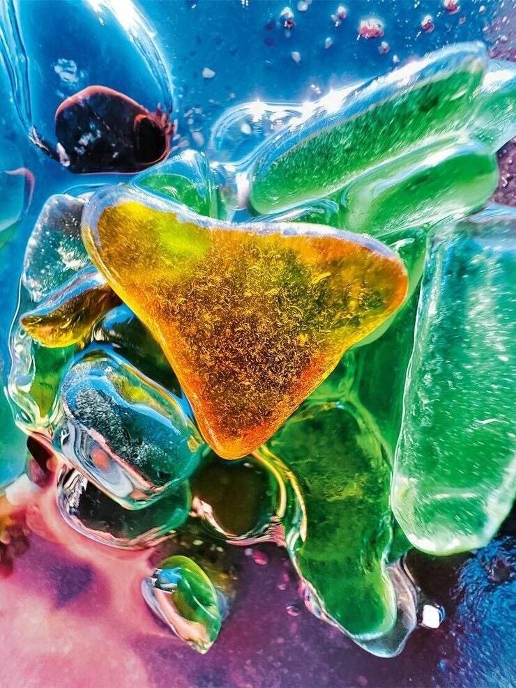 Macro iPhone imagery via Apple News