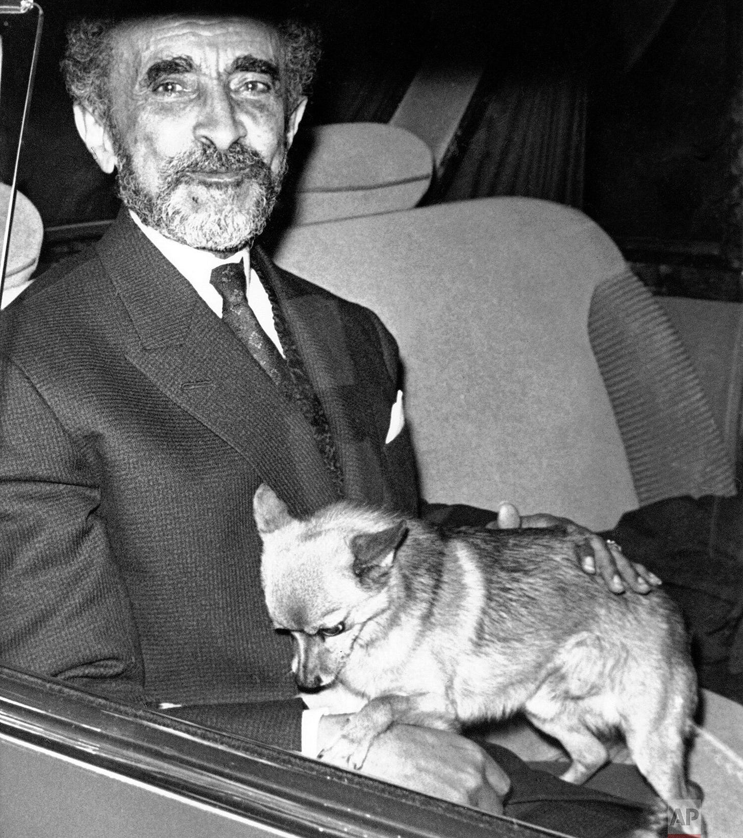 Royal Companions and Political Pets — AP Photos