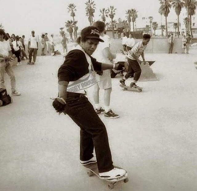 Eazy-E Skateboarding in Venice Beach, 1989 : r/OldSchoolCool