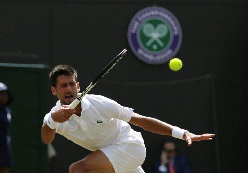 novak djokovic slips at wimbledon courts 2017