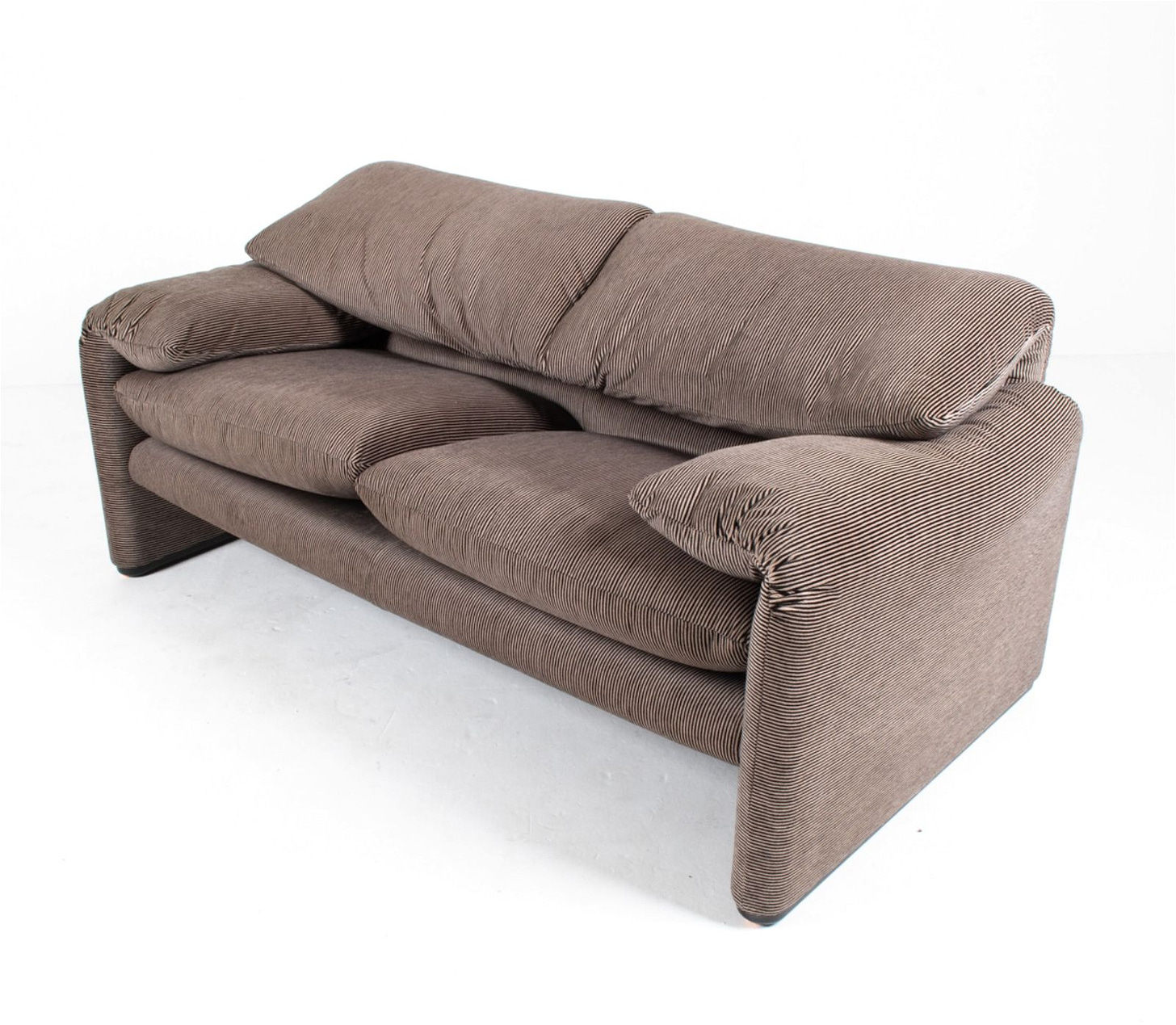 VICO MAGISTRETTI FOR CASSINA "MARALUNGA" SOFA