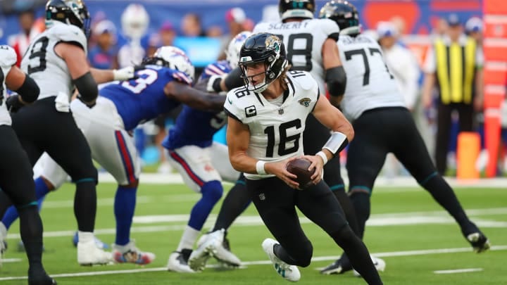 Jaguars vs. Bills: Trevor Lawrence and other Week 5 studs, 2 duds from  London game