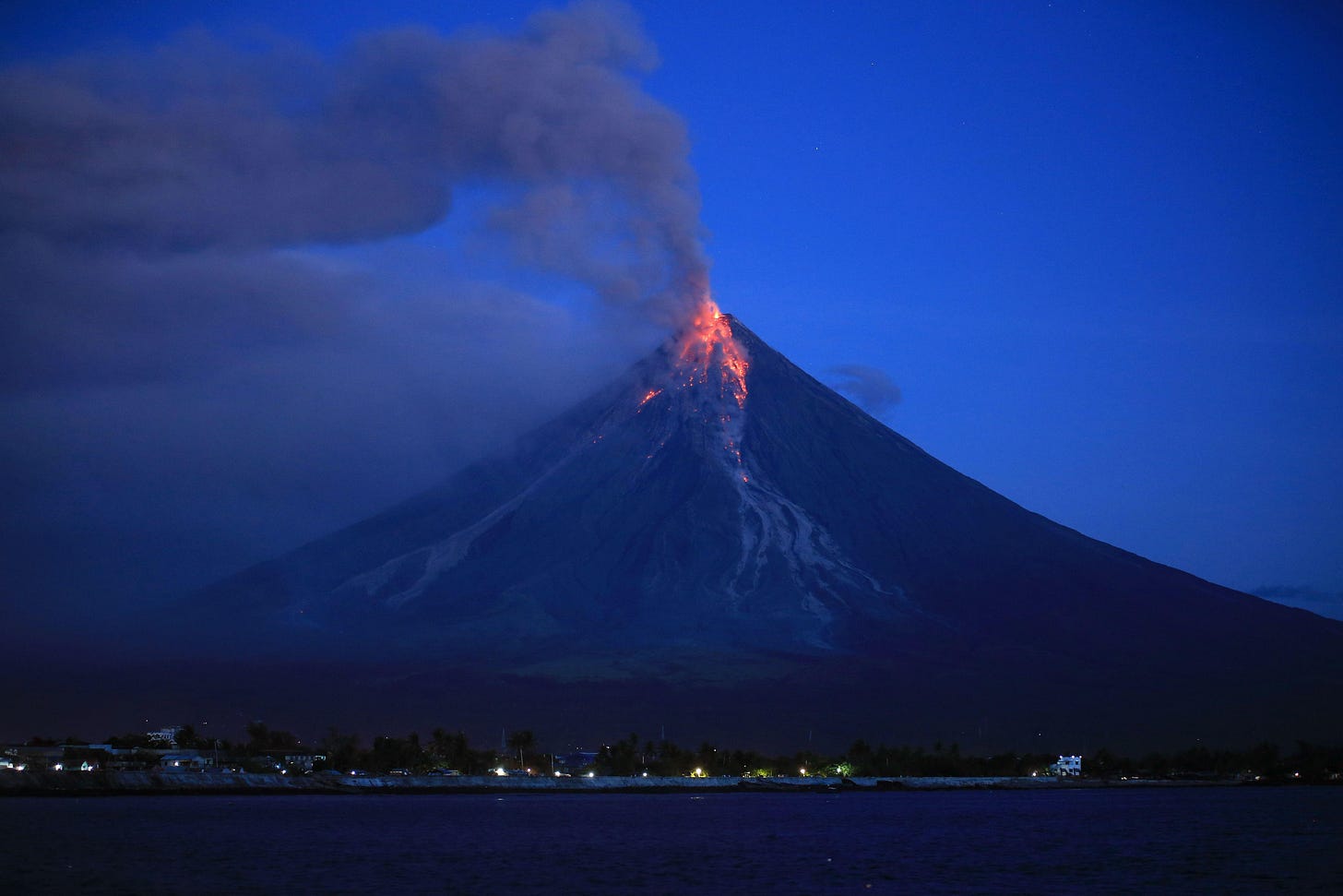 Philippines Volcano Eruption 2024 Dinny Frances