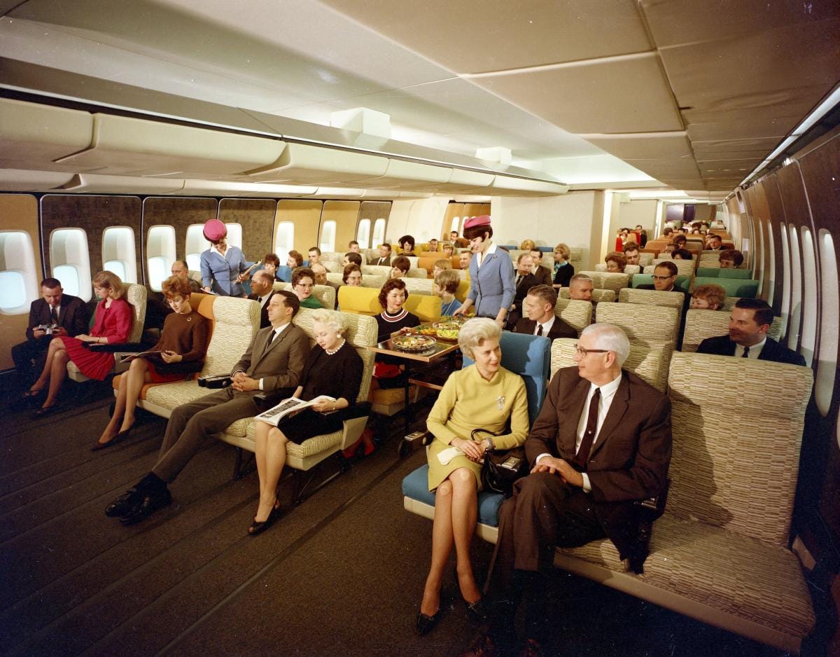 That Amazing Photo Of Economy Class Flying In The 1960s Is Fake