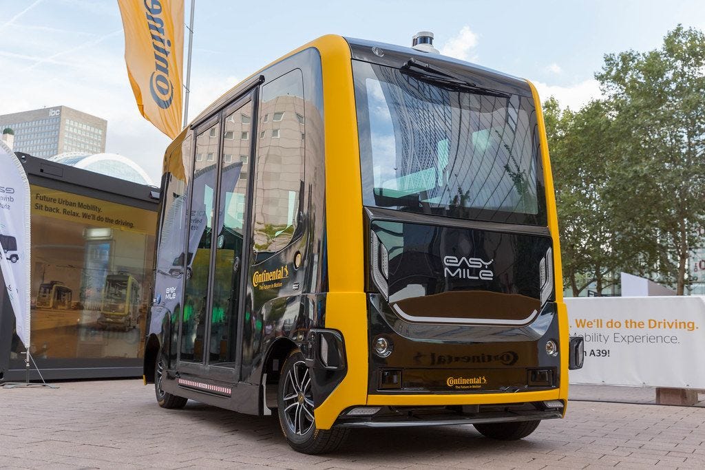 Driverless road traffic and autonomous driving with the self-driving electric shuttle EasyMile, with Continental