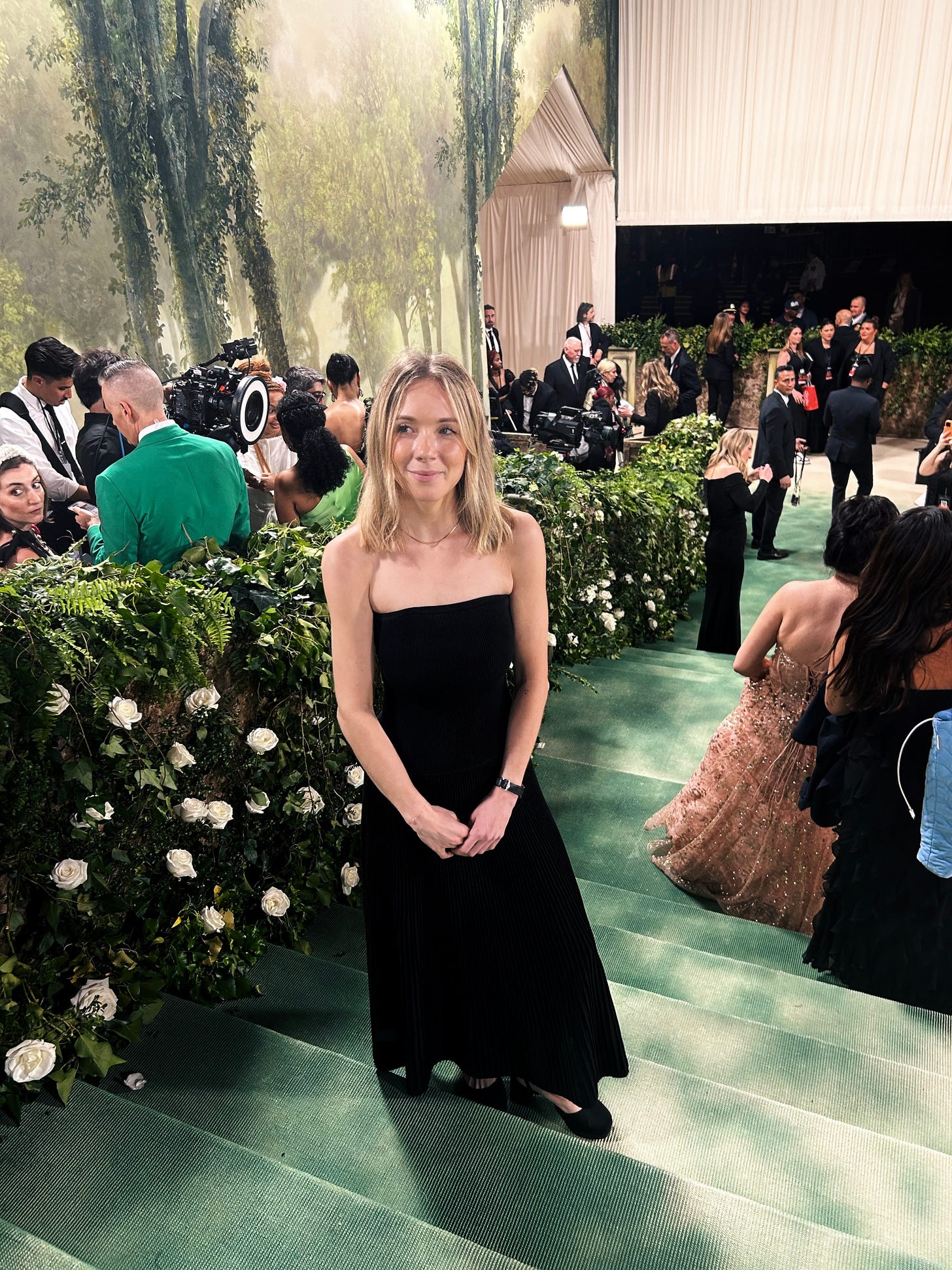 Another shot of Katie on the red carpet