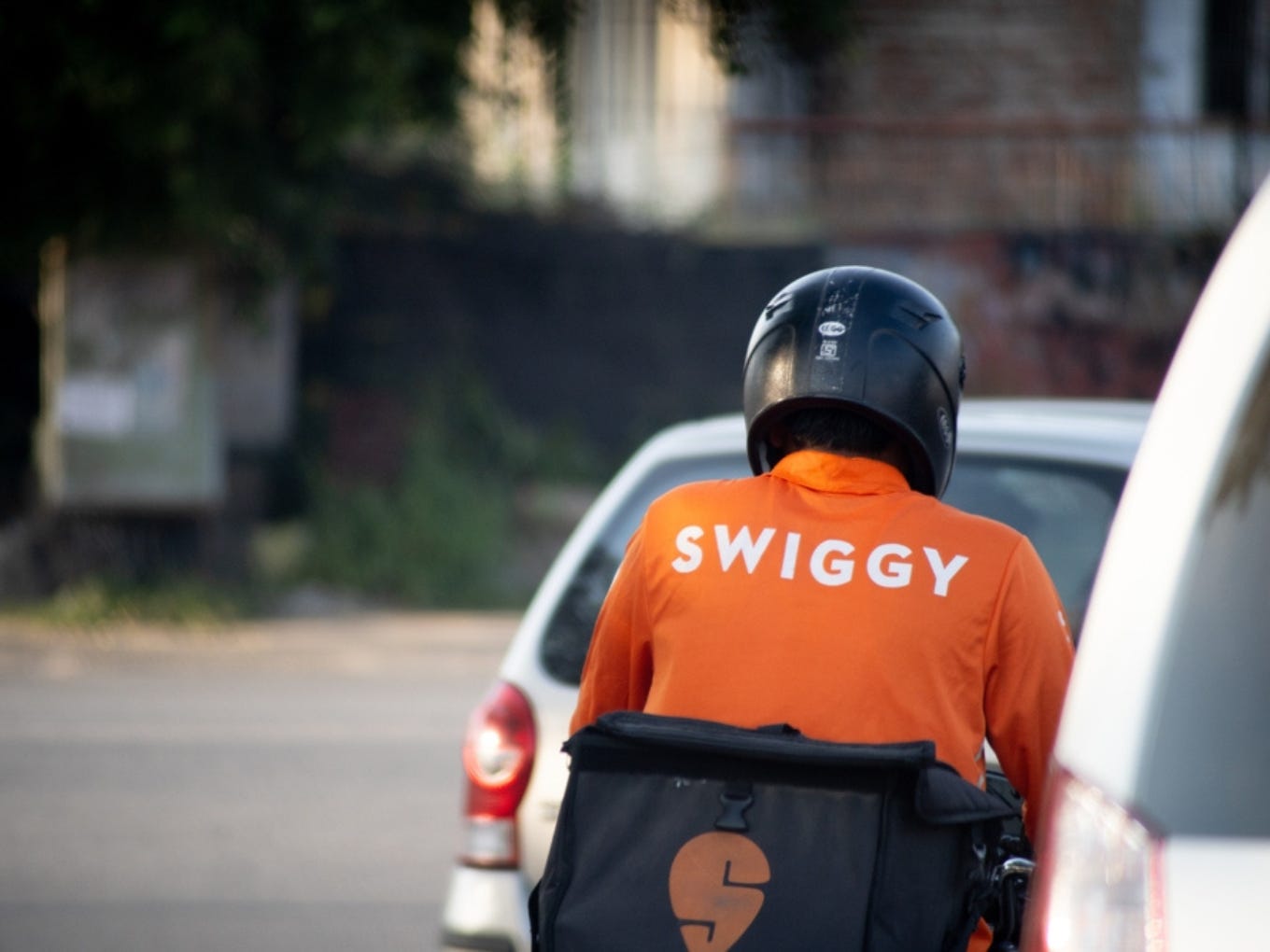 "Boost Your Restaurant's Online Presence: Swiggy Introduces 'Smart Links' for Enhanced Visibility and Orders"