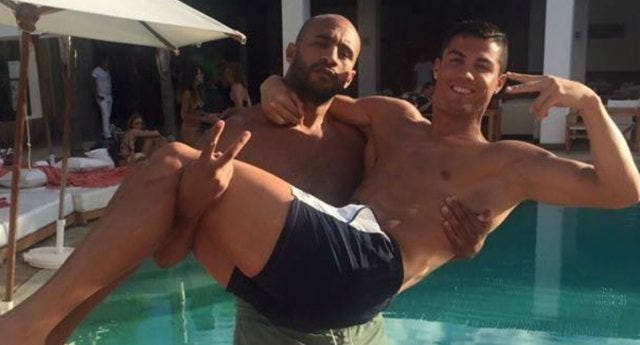 cristiano ronaldo gets gay slur abusecristiano ronaldo gets gay slur abuse