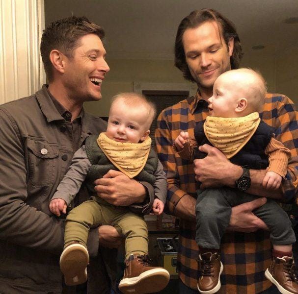 Jared-Padalecki-with-Jensen-Ackles-holding-cute-babies-SPN-1510