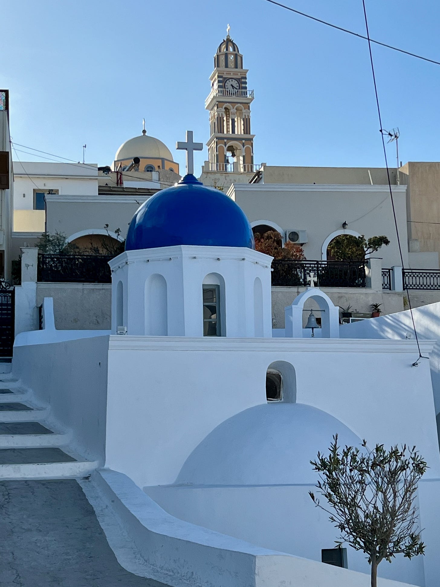 Churches in Santorini (Marie Powell photo)
