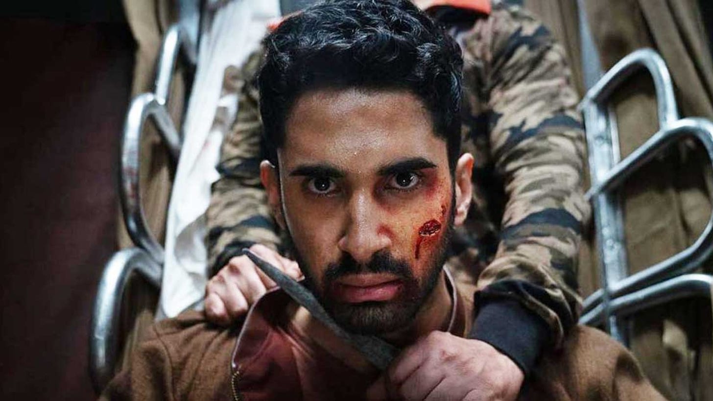 Kill teaser: 'Viewer discretion is advised' as Karan Johar launches Lakshya  Lalwani in intense, claustrophobic, gory action-thriller | Bollywood News -  The Indian Express