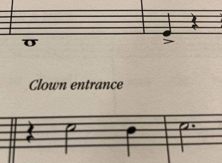 Sheet music. Between the notes, says "Clown entrance"