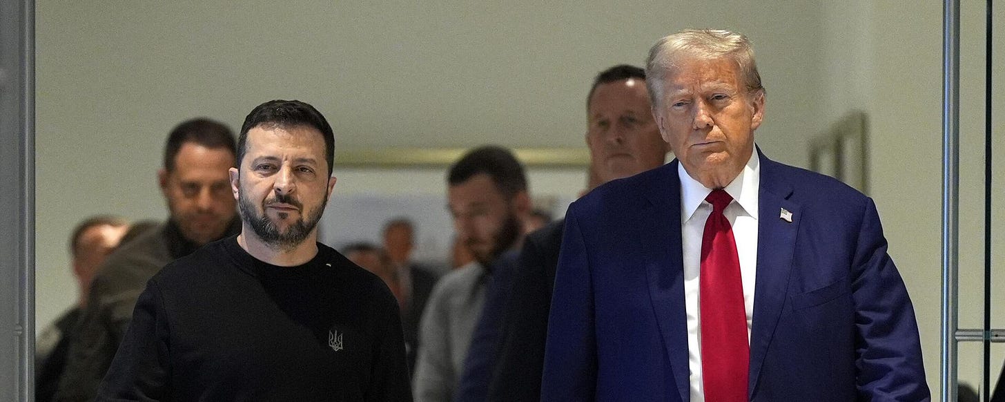 Republican presidential nominee former President Donald Trump meets with Volodymyr Zelensky - Sputnik International, 1920, 20.02.2025