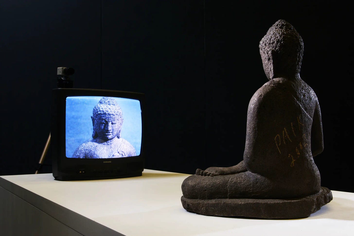 Nam June Paik’s TV Buddhas – His best-known work – Public Delivery