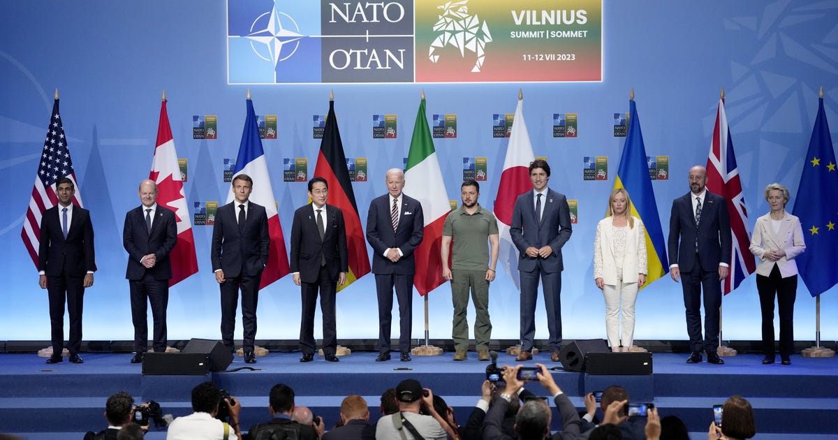 Index - Külföld - Ukrajna még sohasem volt ilyen közel a NATO-hoz, de  csatlakozási menetrend nincs