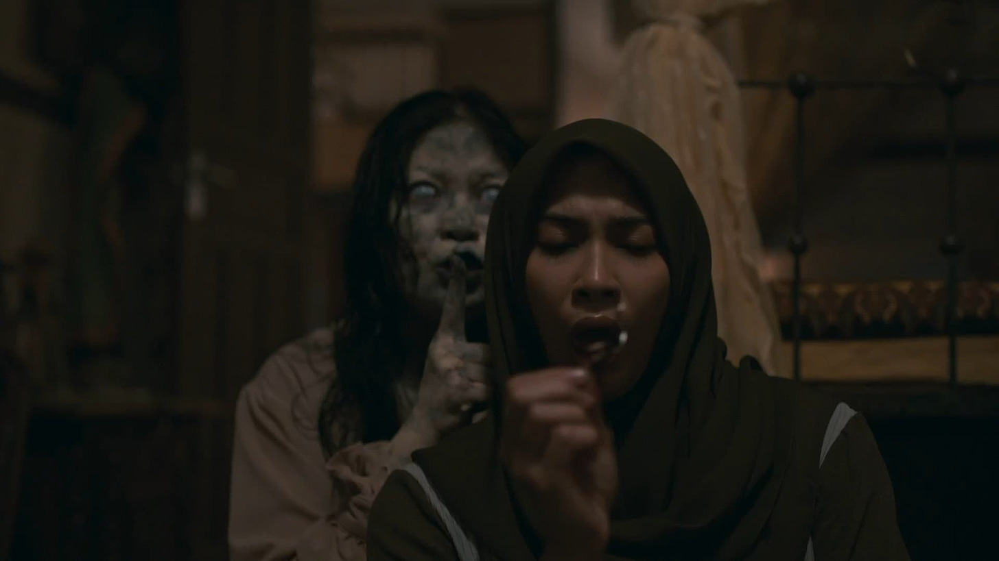 The Corpse Washer movie review Pemandi Jenazah movie review indonesian horror movies netflix horror 2024 asian horror movies religion