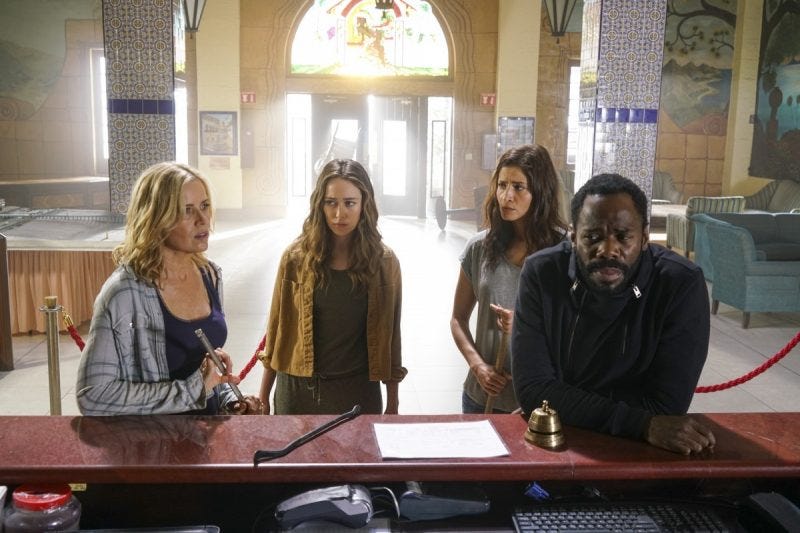 fear the walking dead 209 strand hotel visit