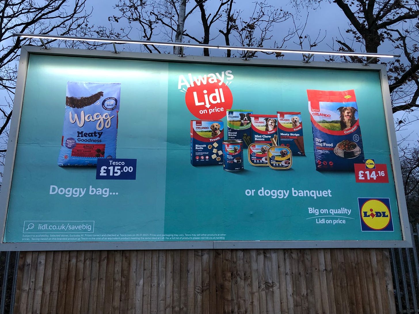 Lidl billboard - doggy bag or doggy banquet