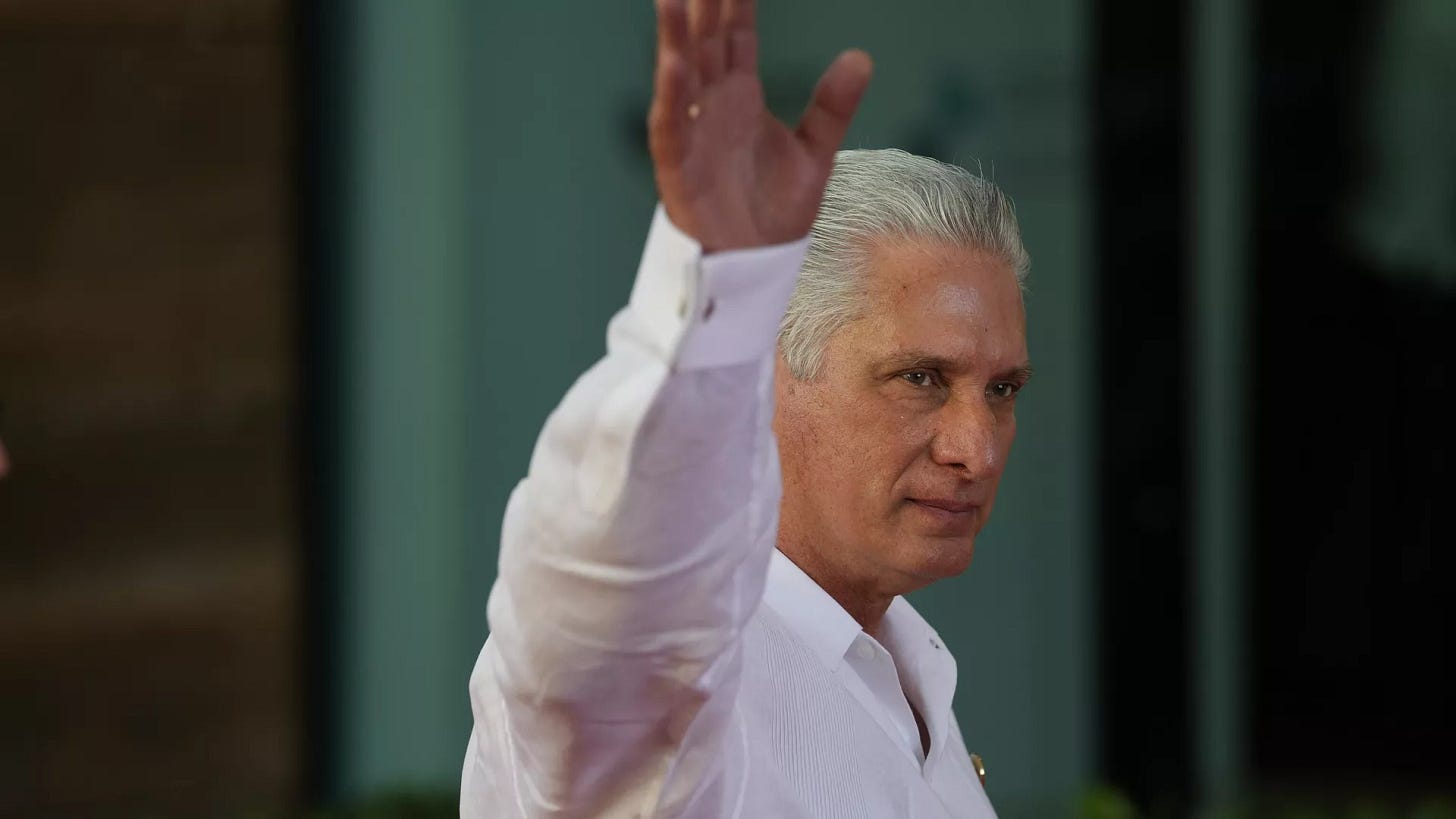 Cuba's President Miguel Diaz-Canel waves as he arrives for a session during the 28th Ibero-American Summit in Santo Domingo, Dominican Republic, March 25, 2023. - Sputnik International, 1920, 15.10.2024