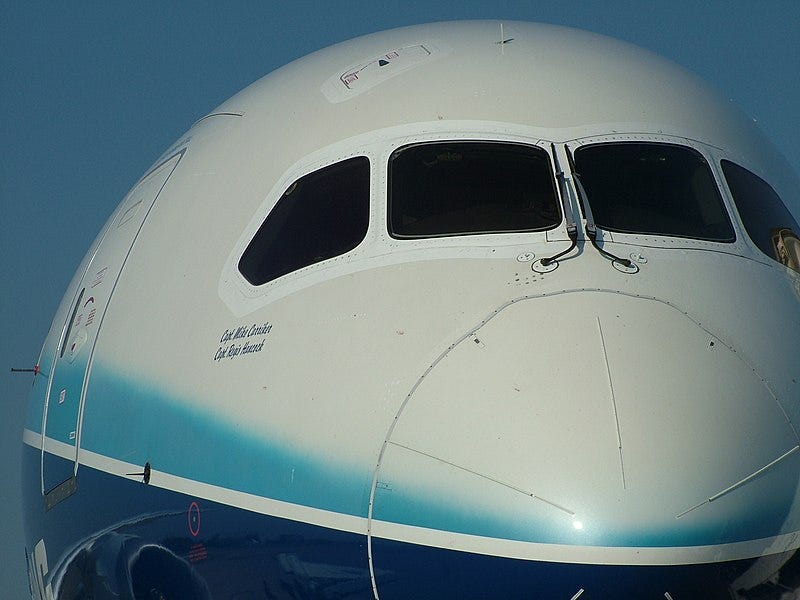 File:Boeing 787 Dreamliner Cockpit.jpg