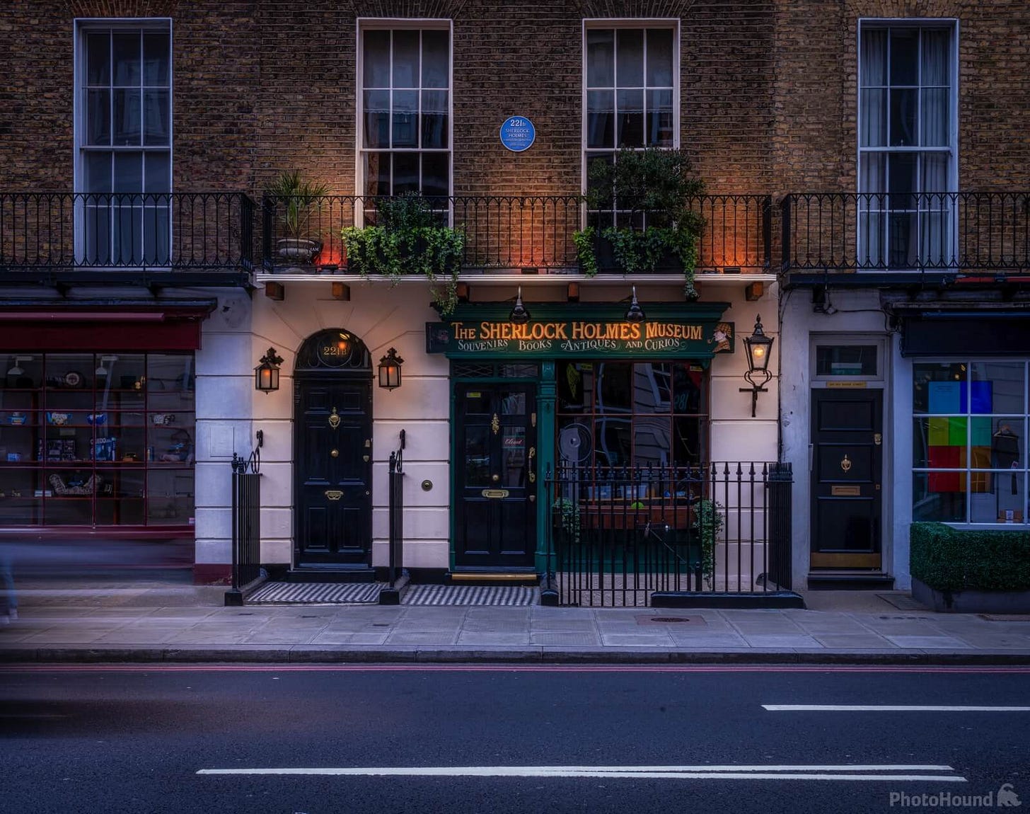 221B Baker Street photo spot, London