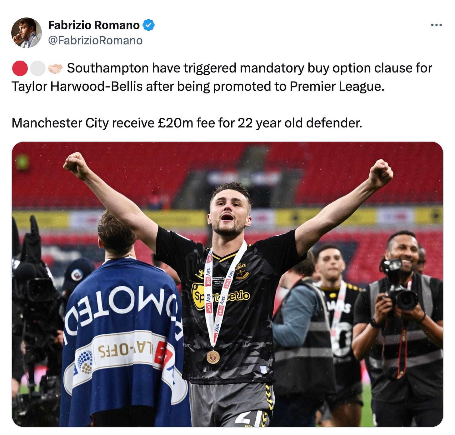 A tweet by Fabrizio Romano about Taylor Harwood-Bellis signing for Southampton from Man City