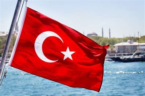 Premium Photo | Turkish flag on flagpole