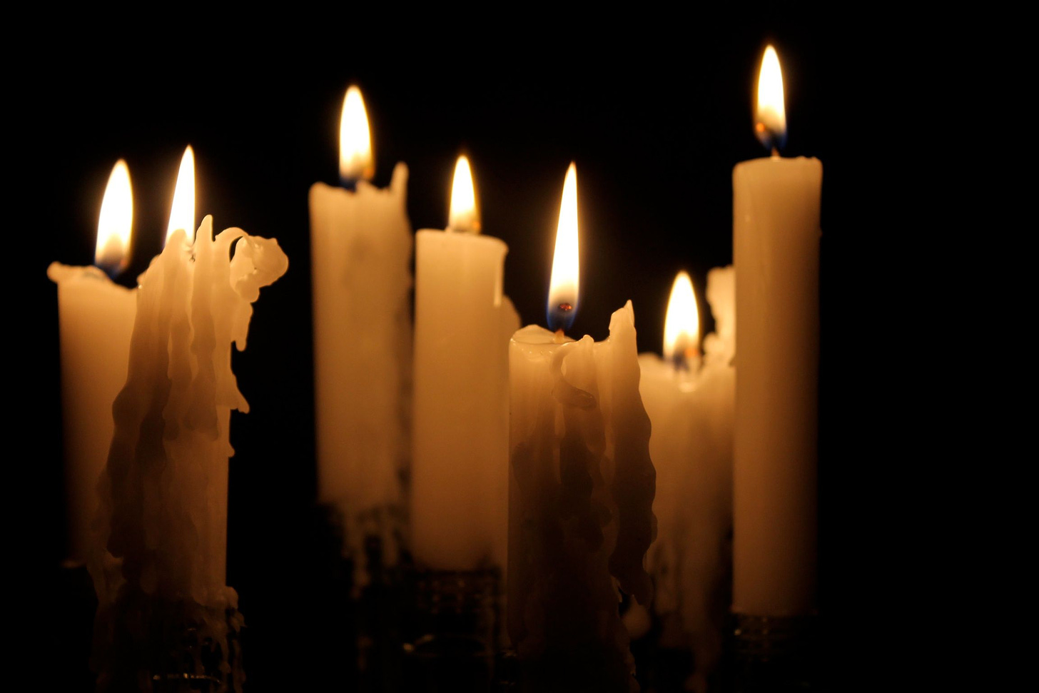 Candles in the dark | Candle in the dark, Candle photography dark, Burning  candle photography