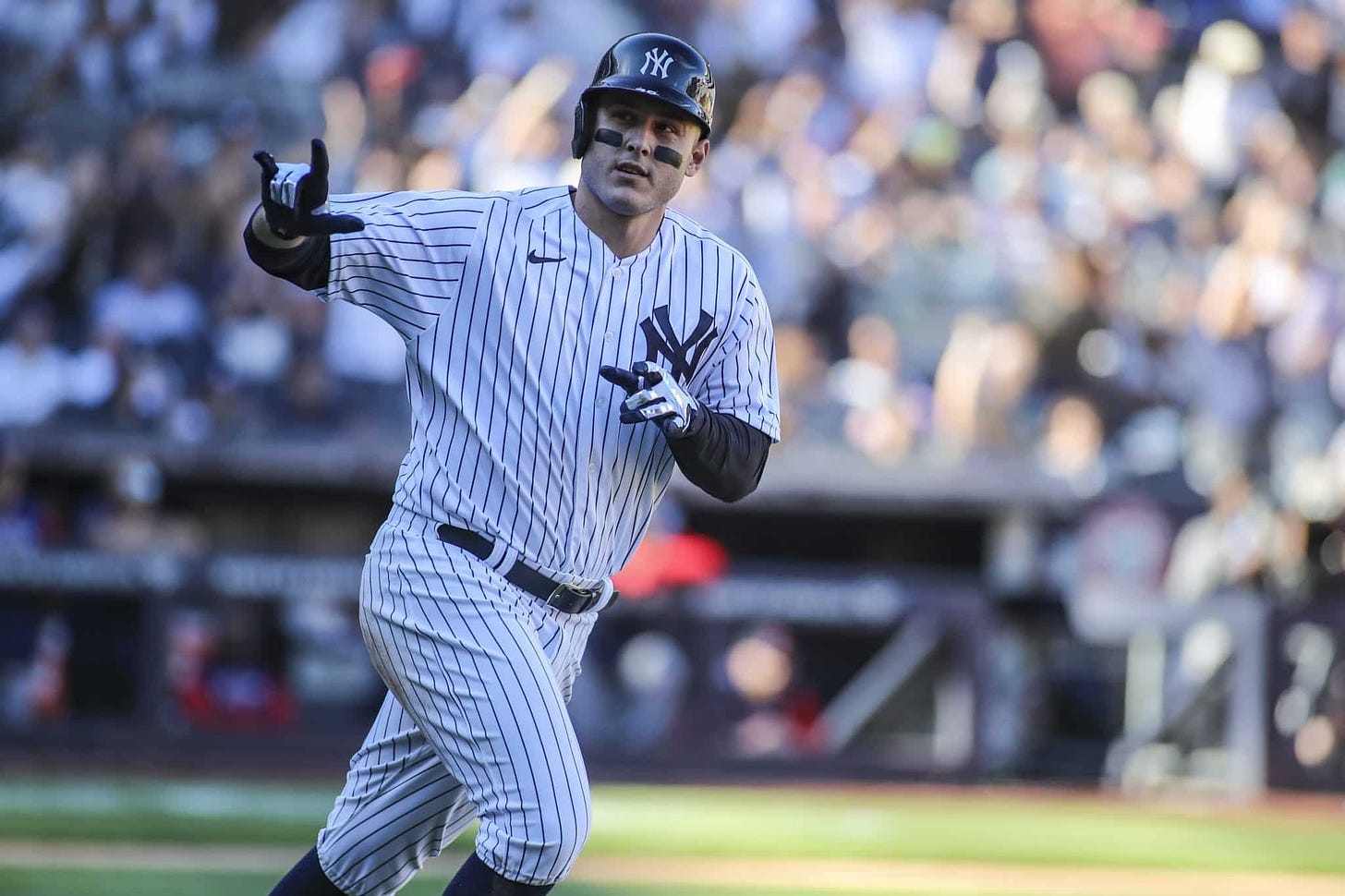 Anthony Rizzo has adjusted swing perfectly for Yankee Stadium