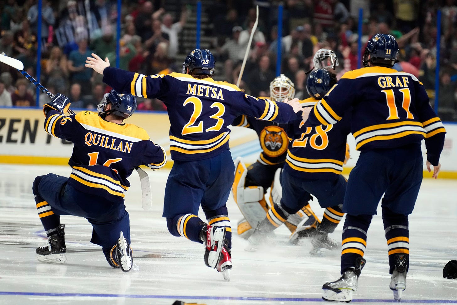 Quinnipiac defeats Minnesota in OT to win ice hockey national title