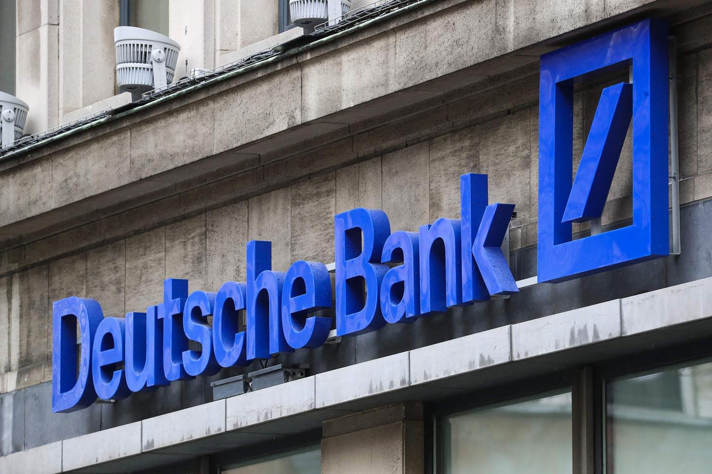Markets spooked by Deutsche Bank