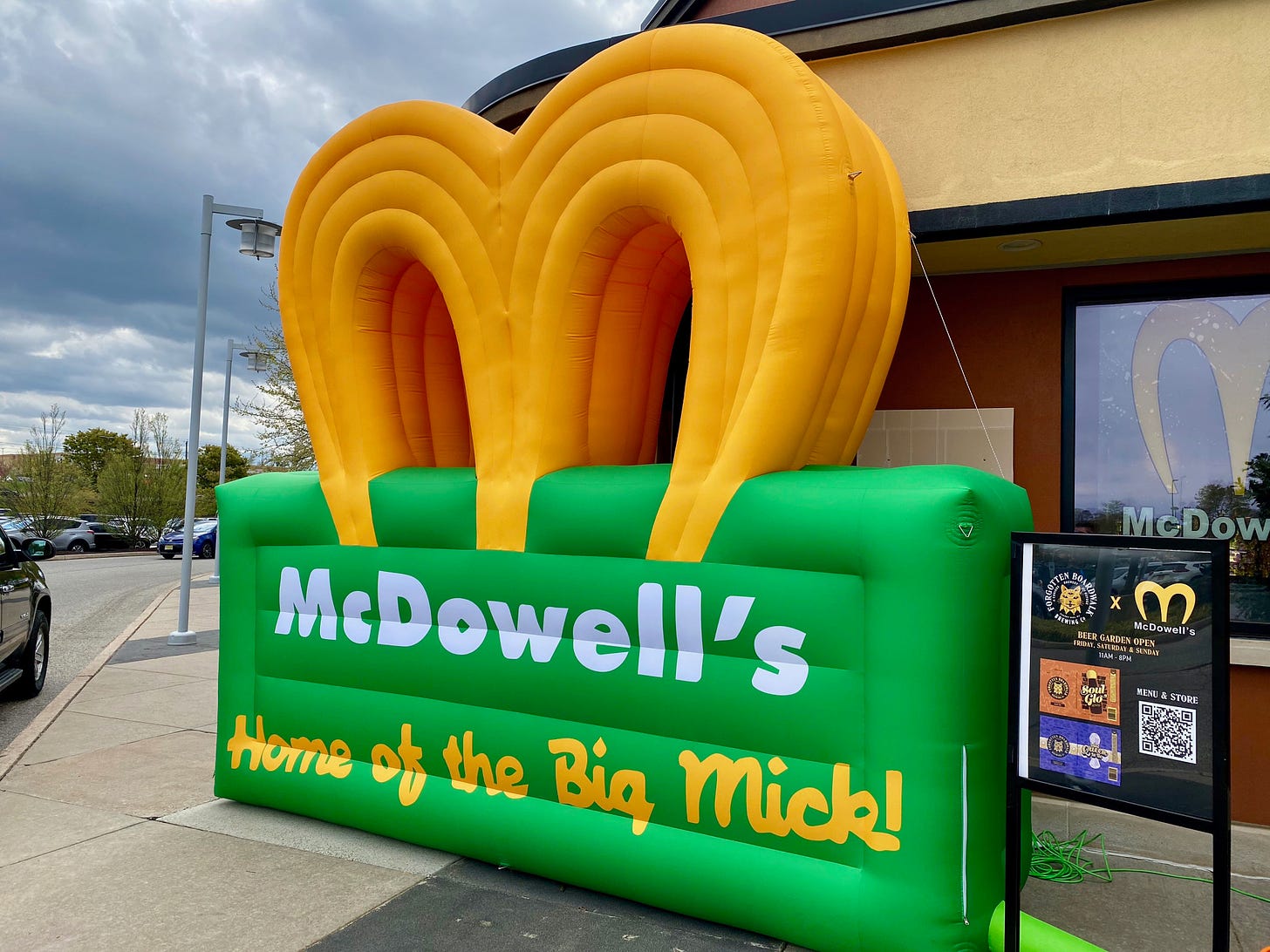 We visited McDowell's, of 'Coming to America' fame. Here's what to order at  N.J. pop-up. - nj.com