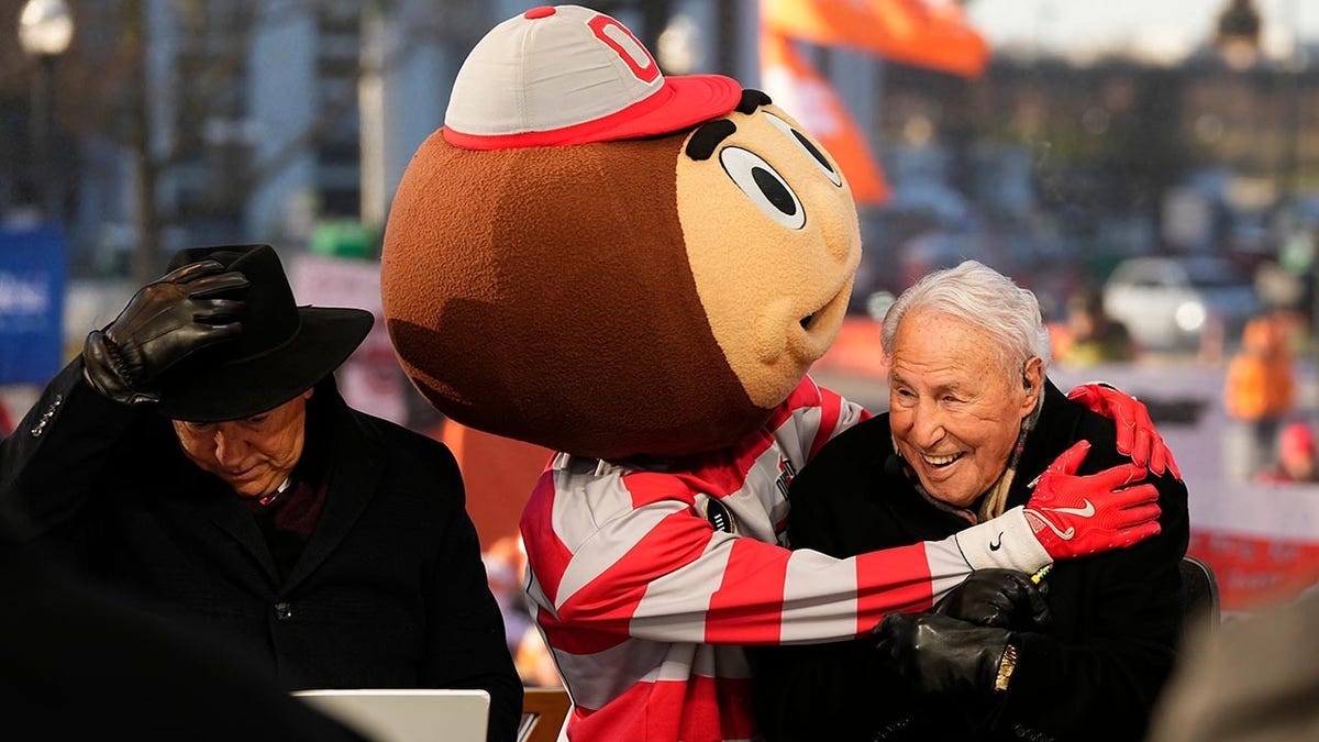 Legendary broadcaster Lee Corso to retire from 'College GameDay' after  nearly four decades on air | Fox News