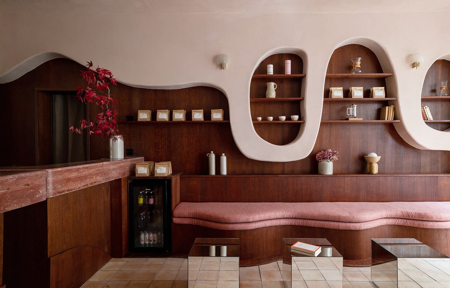 Noir, les plus beaux coffee shops de Paris par Charlotte Petit - IDEAT