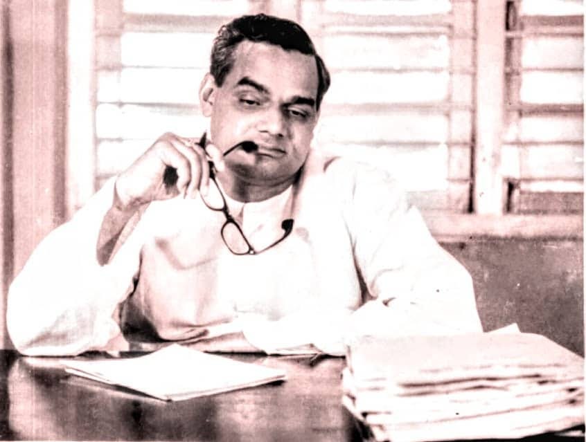 Atal Bihari Vajpayee – Father of Modern Bhartiyata Passes on