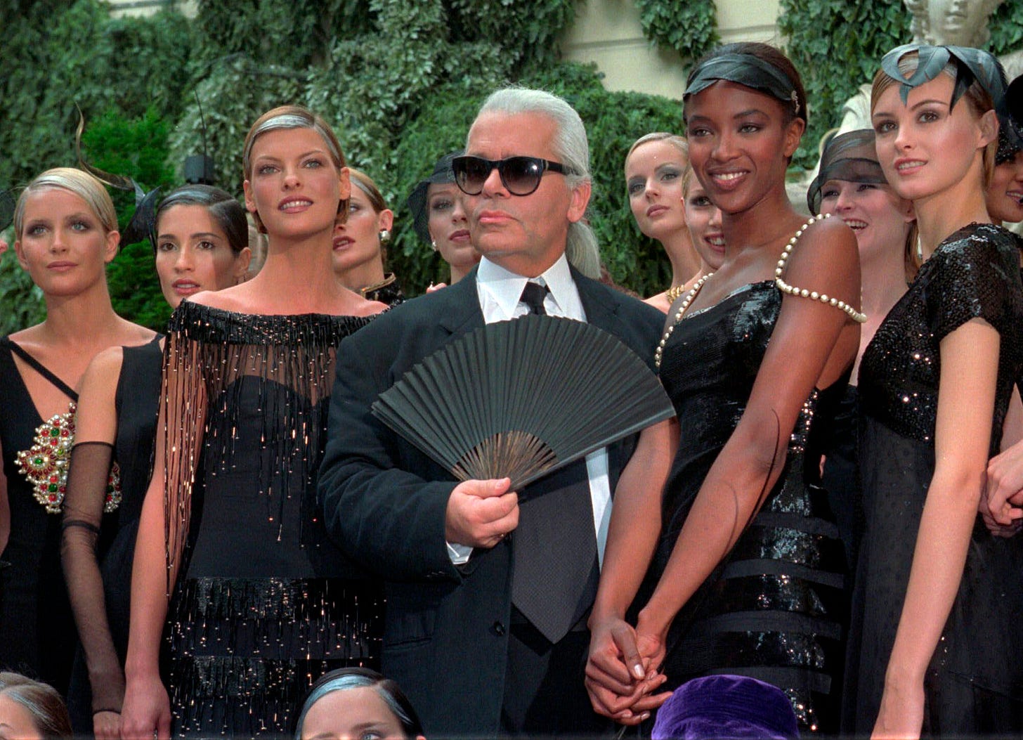 Book Review: 'Paradise Now: The Extraordinary Life of Karl Lagerfeld,' by  William Middleton - The New York Times