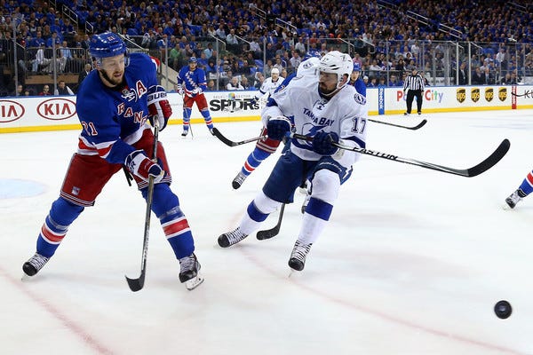 tamby bay lightning beats new york rangers 2015 stanley cup playoffs