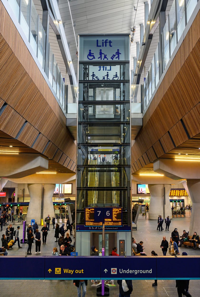 Lift at London Bridge station with two doors on ground floor