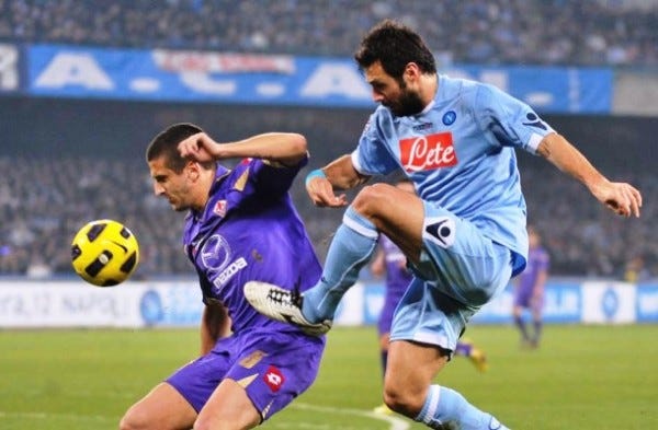 napoli beats fiorentina serie a soccer 2015