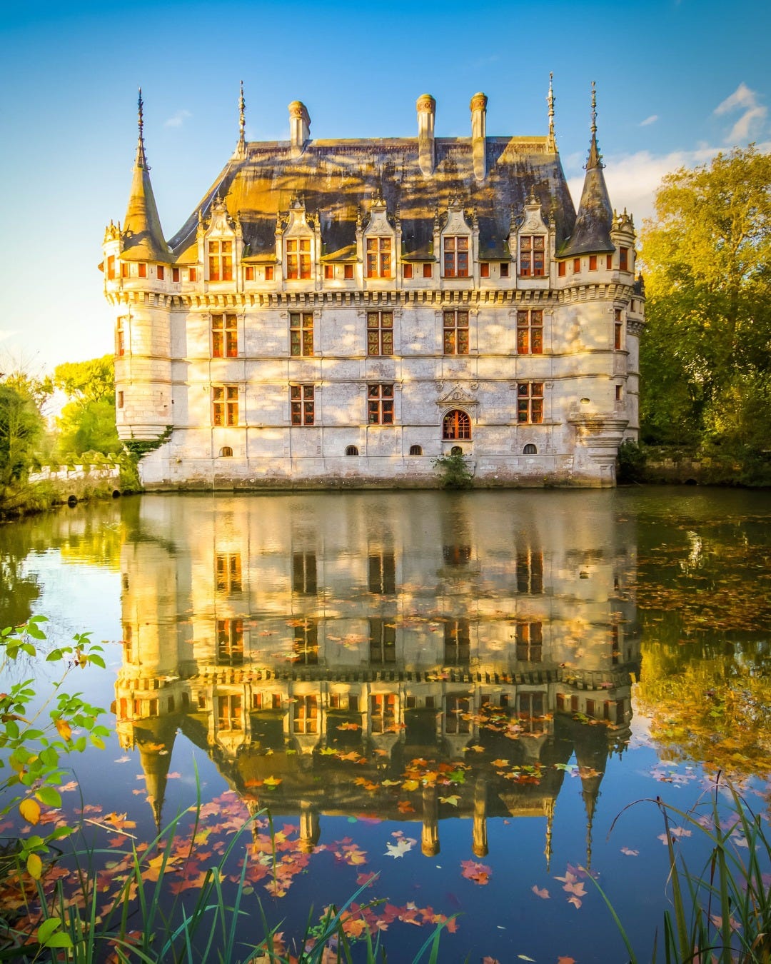May be an image of castle and the Cotswolds