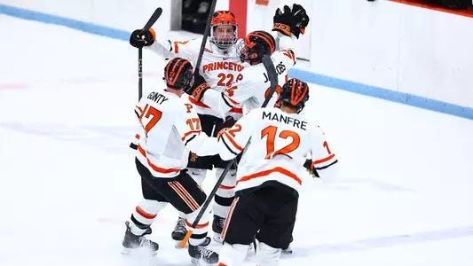 Hockey Celebration vs Union