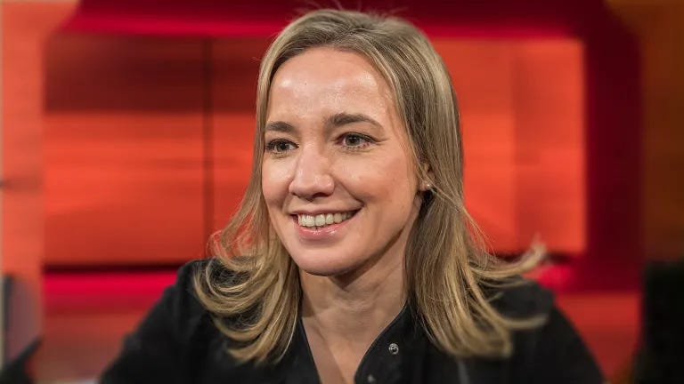 Kristina Schröder lächelt.