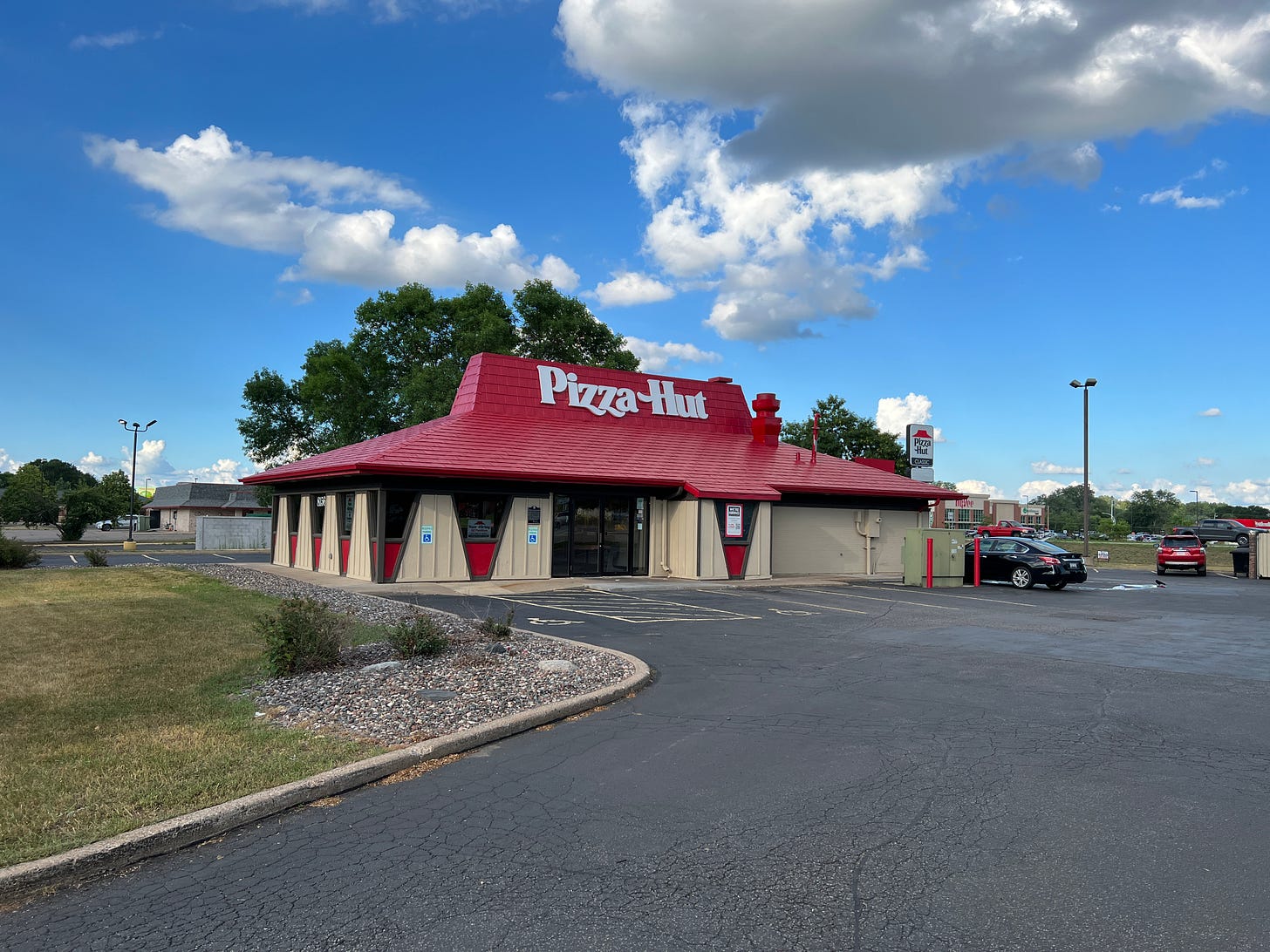 The Retrologist's Guide to Pizza Hut Classics