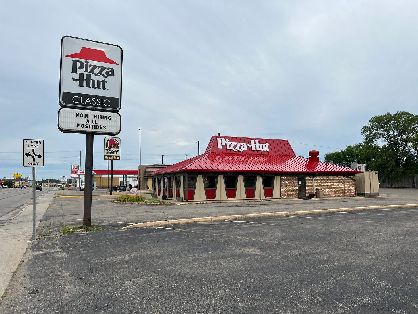 The Retrologist #39 s Guide to Pizza Hut Classics